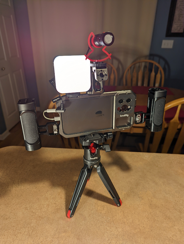 Hands-On: SmallRig Cage for iPhone 15 Pro Max 