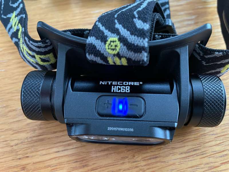 Nitecore HC68 18 status led