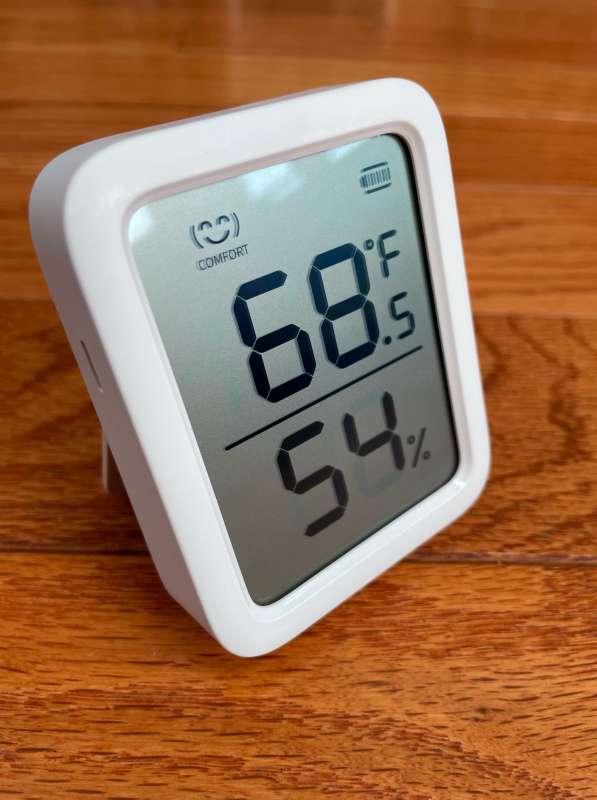 SwitchBot Thermometer and Hygrometer Plus review – Easy, capable, and  economical, oh my! - The Gadgeteer