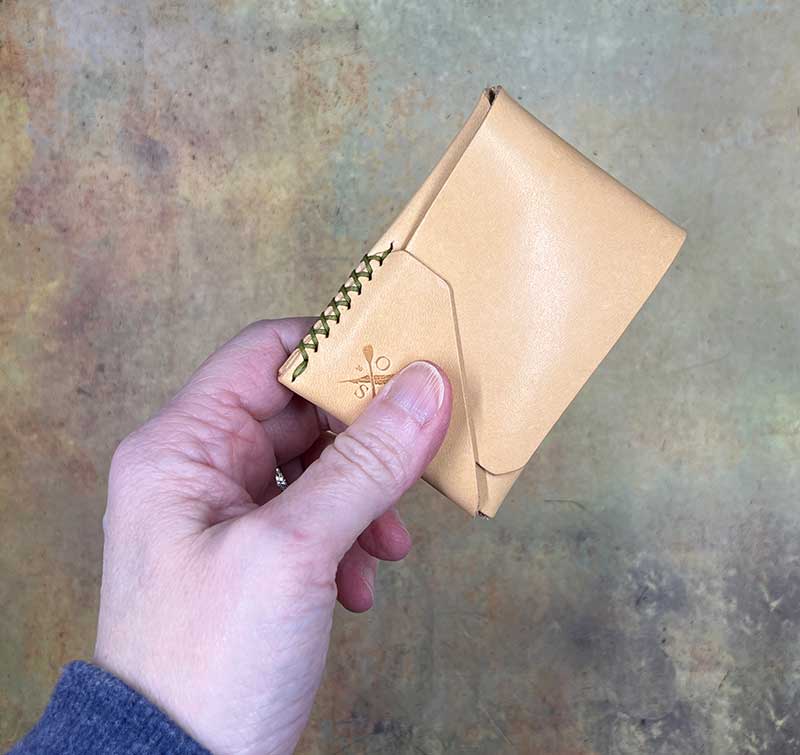 One80Pouch is a low-profile, clip-on wallet alternative - The Gadgeteer