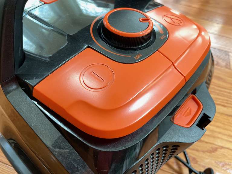 Aspiron ASCA006 variable speed canister vacuum review Banish dirt to