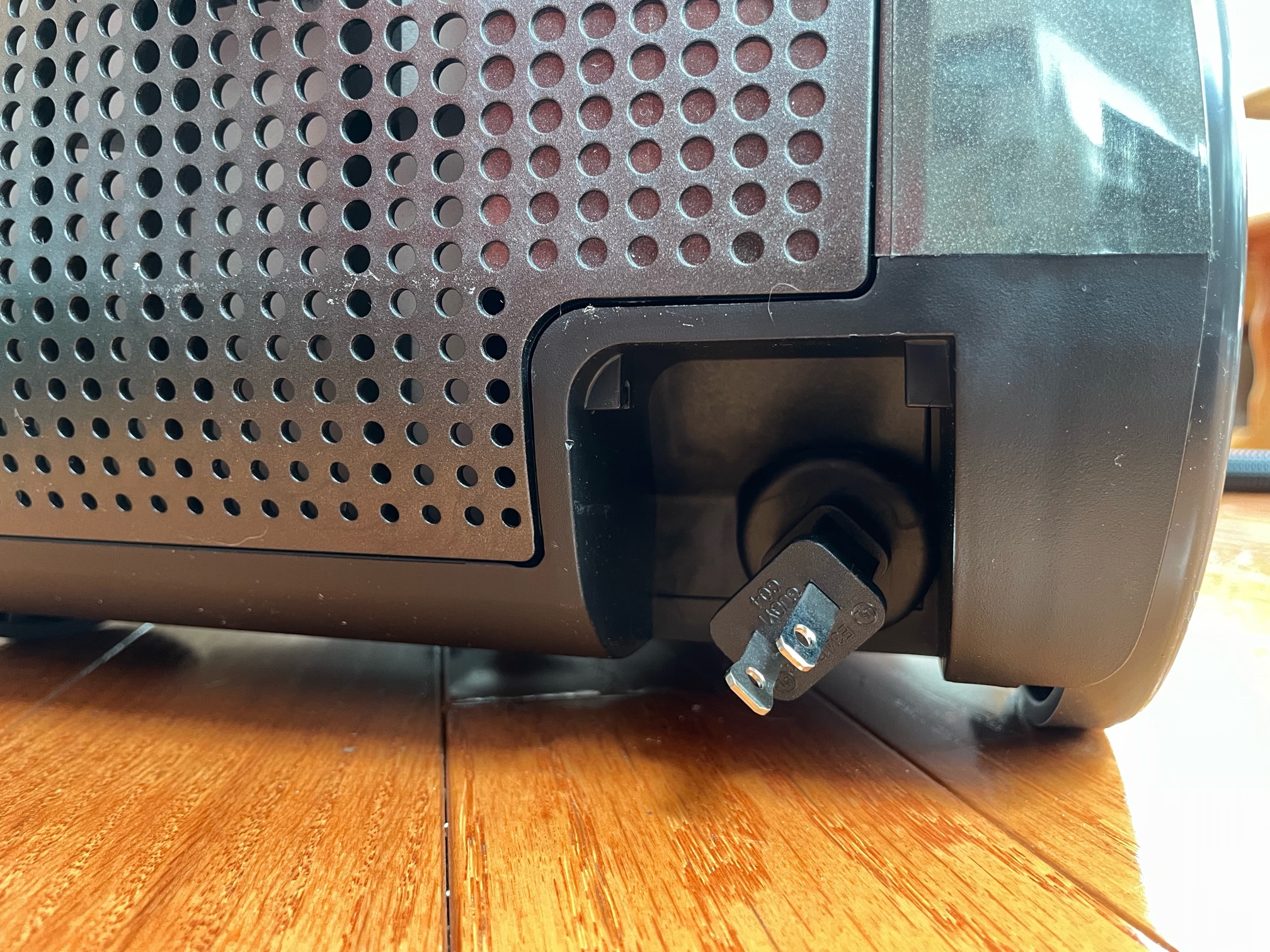 Aspiron ASCA006 variable speed canister vacuum review Banish dirt to