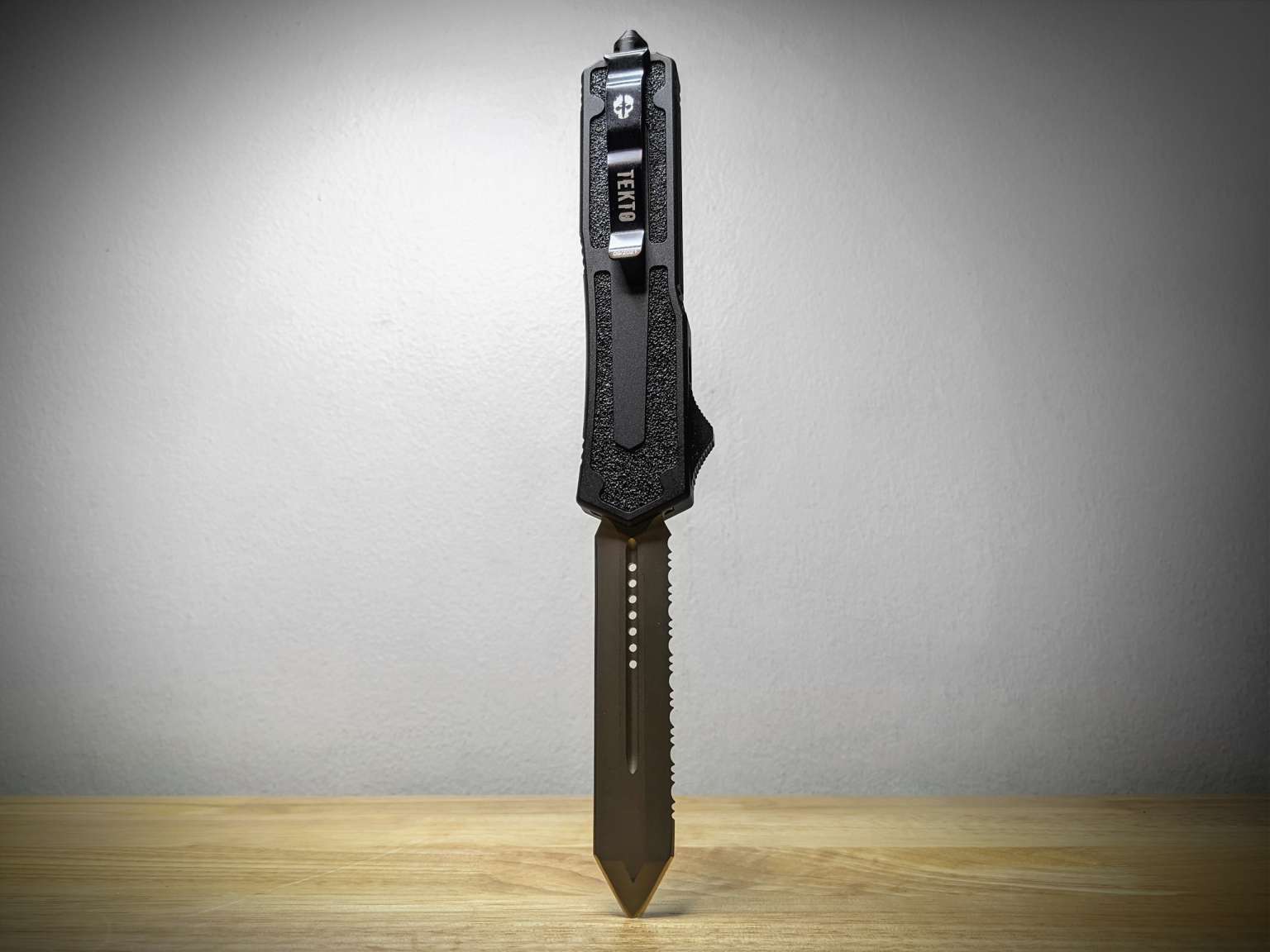 Tekto Skar OTF Knife Review Unleash Your Inner John Wick (Just Don't