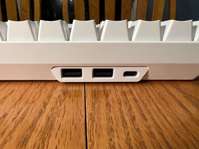 Royal Kludge RK96 USB-C and dual USB-A connectors on back