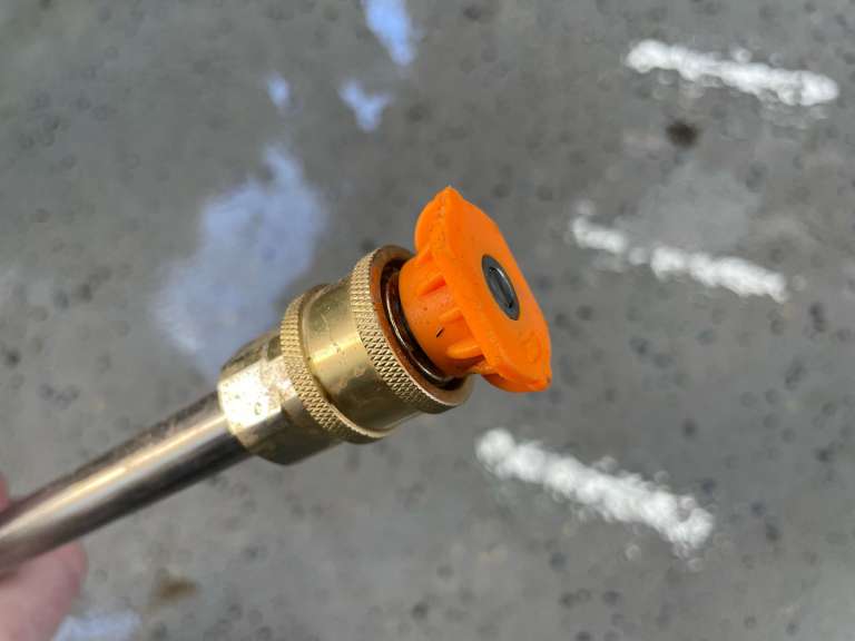 Giraffe Tools Grandfalls Pressure Washer PRO Review Powerful Spiffy