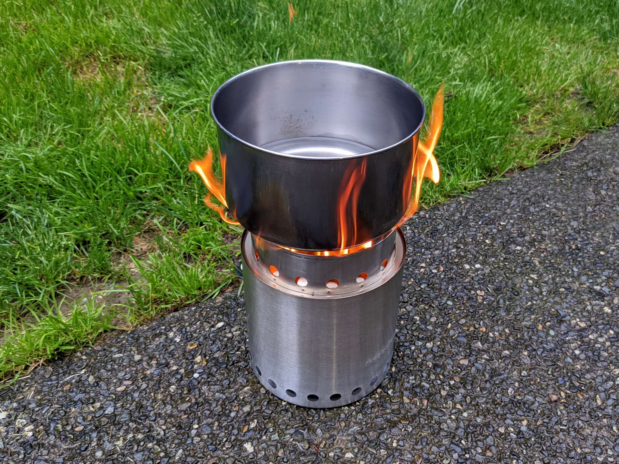 Solo Stove Campfire review - Bring the heat everywhere you go with this ...