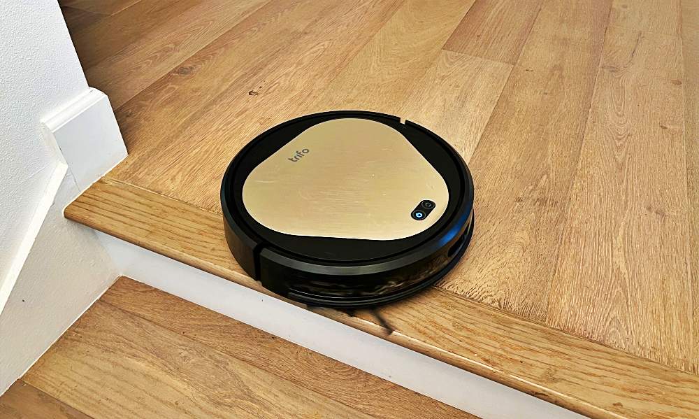 Best Robot Vacuum For Laminate Floors - Reviews of Cleaners for hard floors,  carpet, pet, rug 