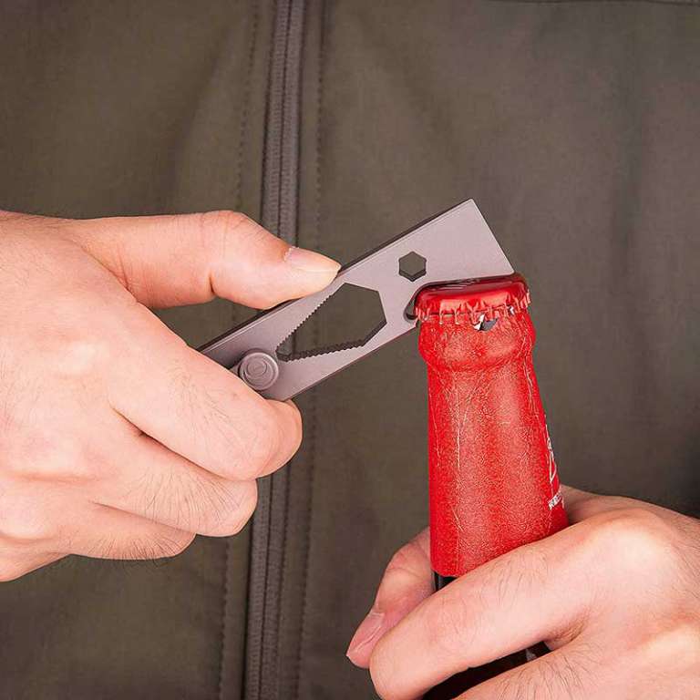 Here's your new favorite EDC pry tool - The Gadgeteer