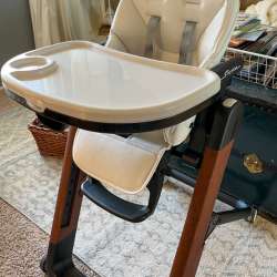 Peg Perego Siesta high chair review – easy to use, stylish, and sturdy