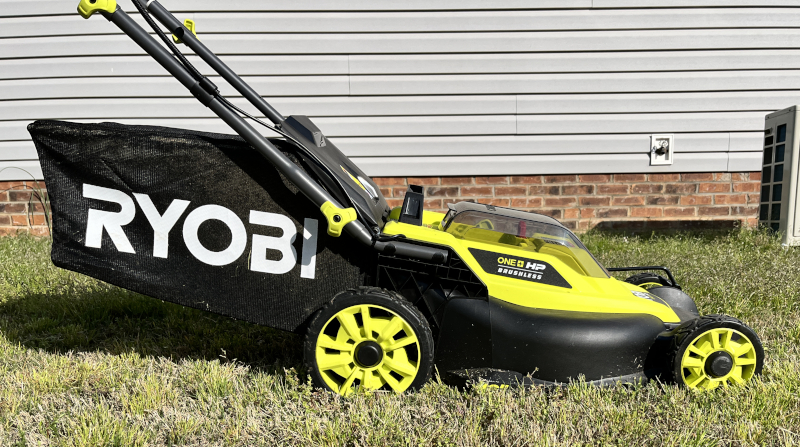 Ryobi lawn deals mower 18v battery