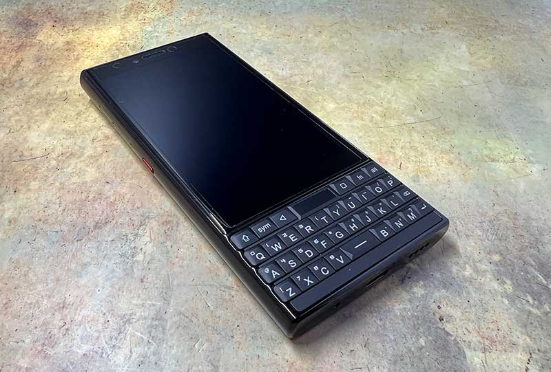 Unihertz Titan Slim Review: The BlackBerry I never had