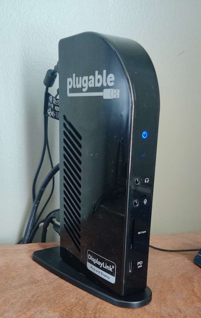 Plugable USB-C Quad HDMI Docking Station review - One wire connects it ...