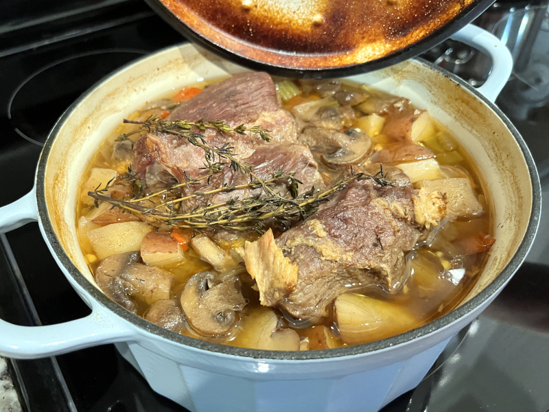 Buydeem 3-Quart Enameled Cast Iron Dutch Oven review - The Gadgeteer