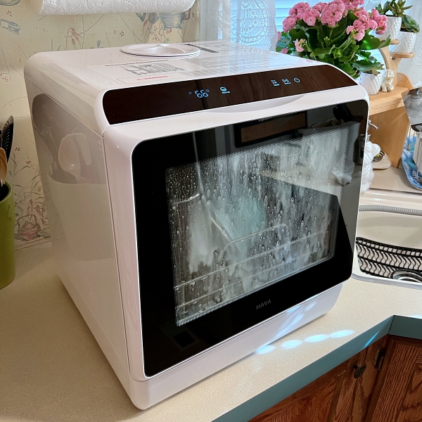 Review: The HAVA R01 Compact Countertop Dishwasher might be the  game-changer your home needs - The Manual