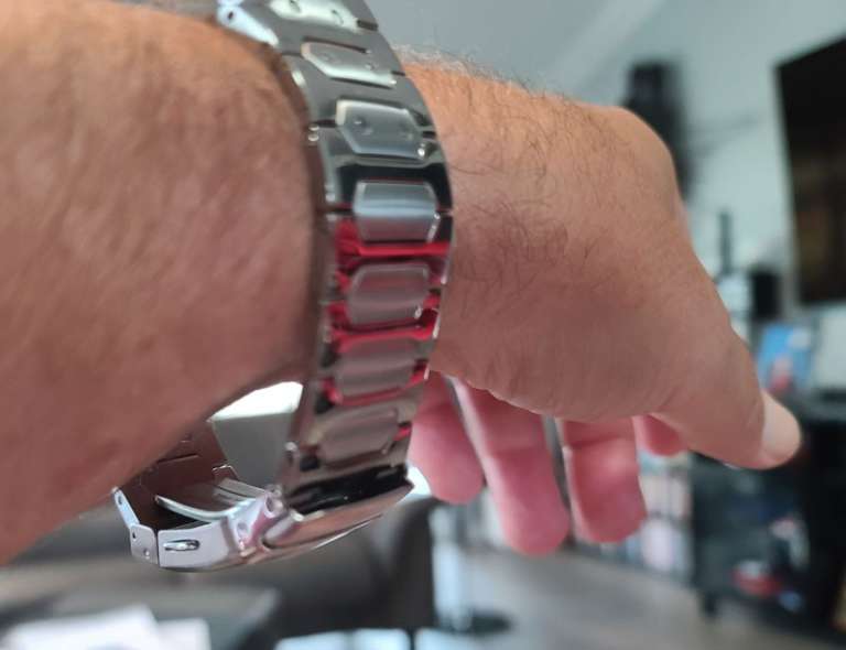 NOVE Atlantean dive watch review How to look good at 1,000 feet down