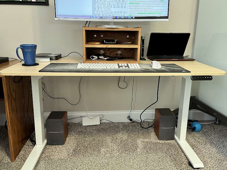 Maidesite Pro Series 55 Standing Desk review - The Gadgeteer