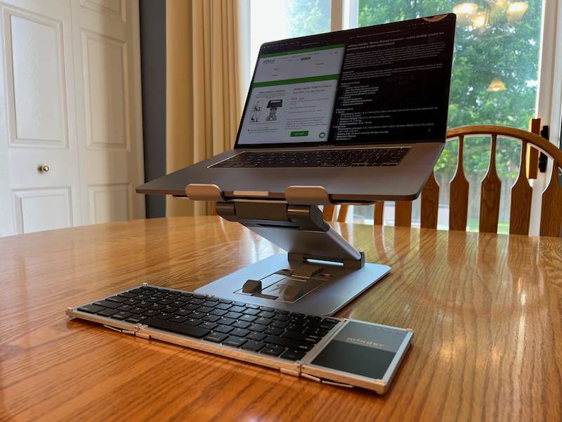 obVus minder Tower Stand II with laptop and obVus minder bluetooth keyboard