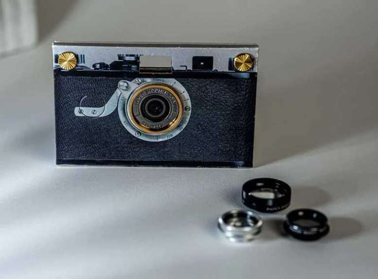 Paper shoot promo camera