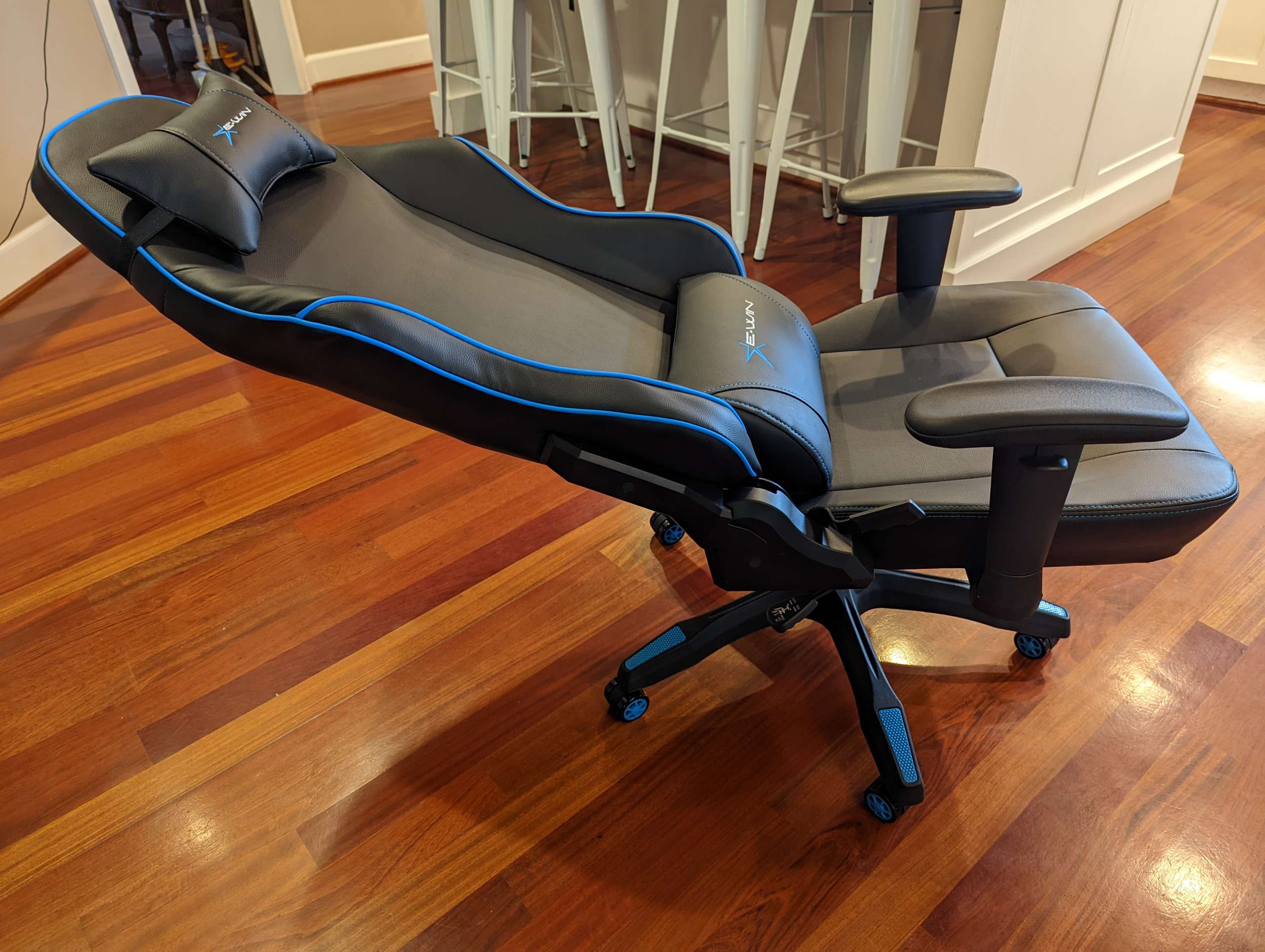 EWin Knight Gaming Chair Review - Pro Tool Reviews