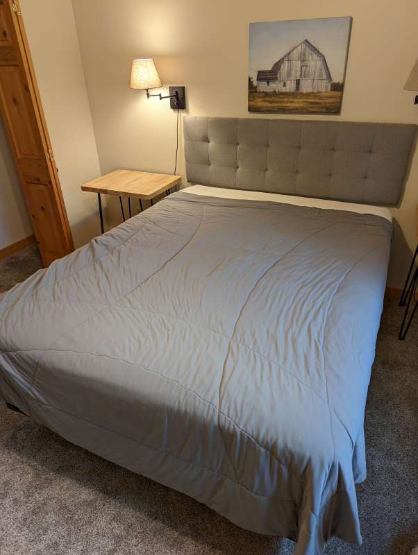 Elegear Cooling Arc-Chill Comforter queen blanket review
