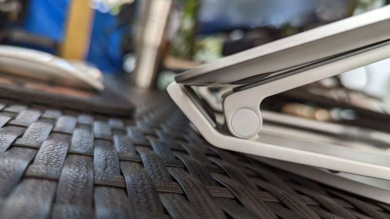 Twelve South Curve Flex Review: A Foldable Take on Iconic Laptop Stand