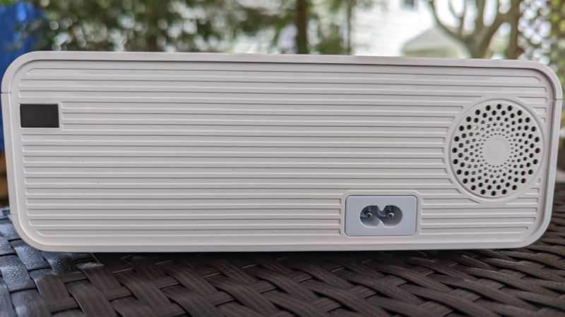 SMONET 7500L projector review - Family movie fun, on a budget