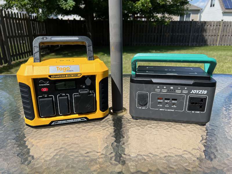 Togopower Advance 350 next to Joyzis BR300