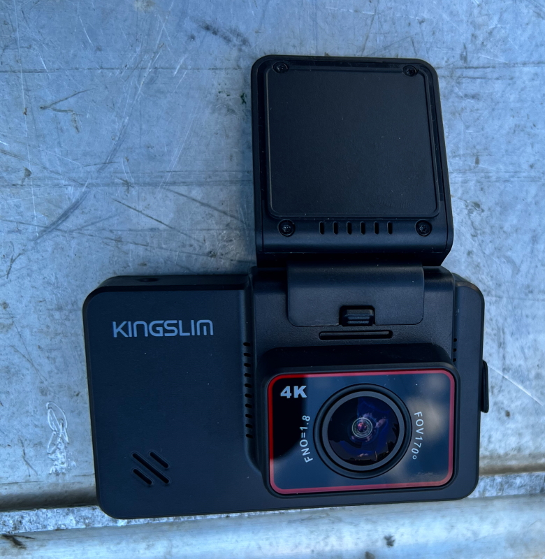 Kingslim D4 4K Dual Das Cam 11