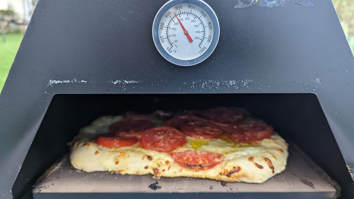 Vevor Outdoor Pizza Oven review Good pizza, with a few big drawbacks