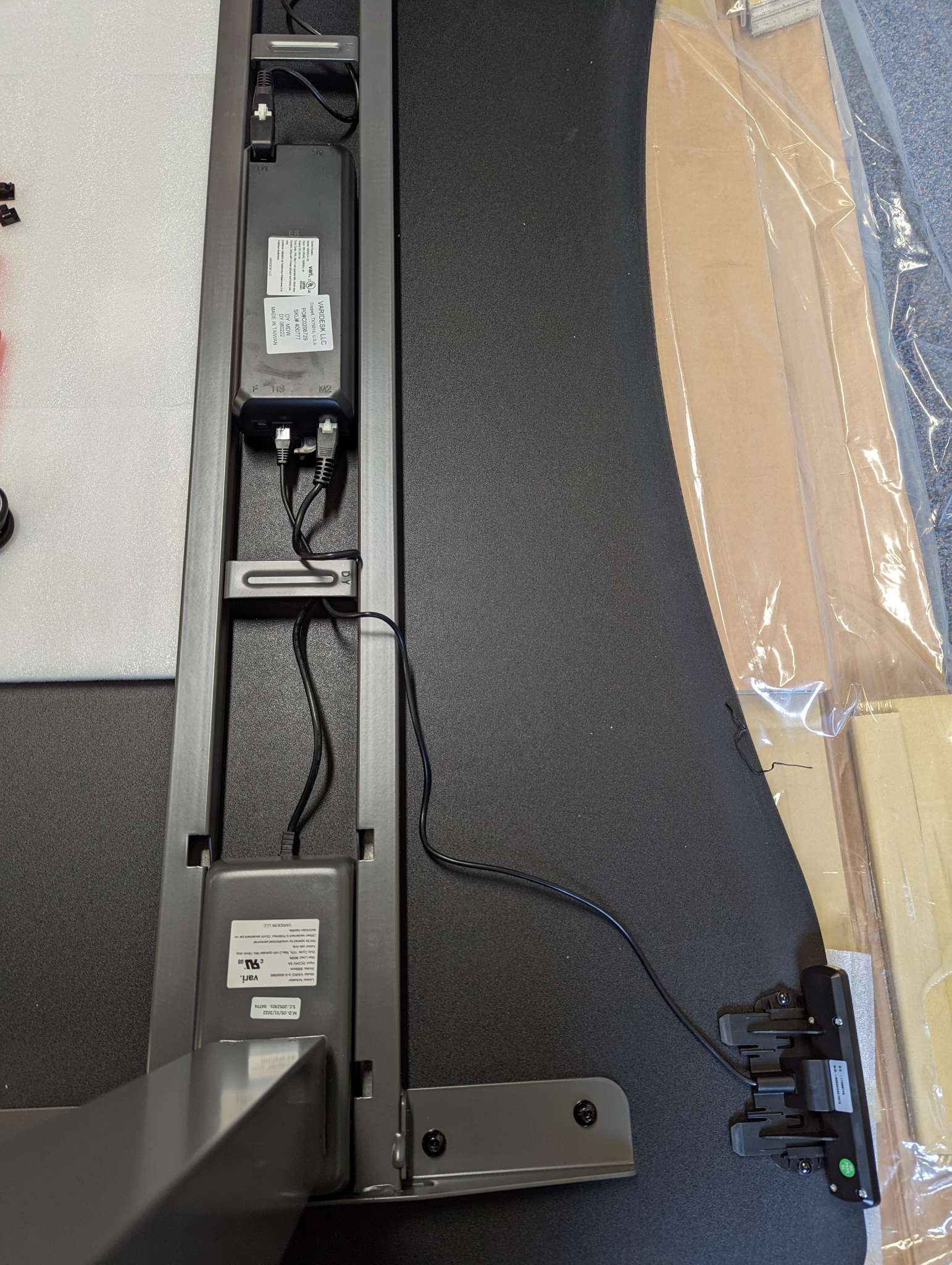 Vari Curve Electric Standing Desk 60x30 review - top notch comfort ...