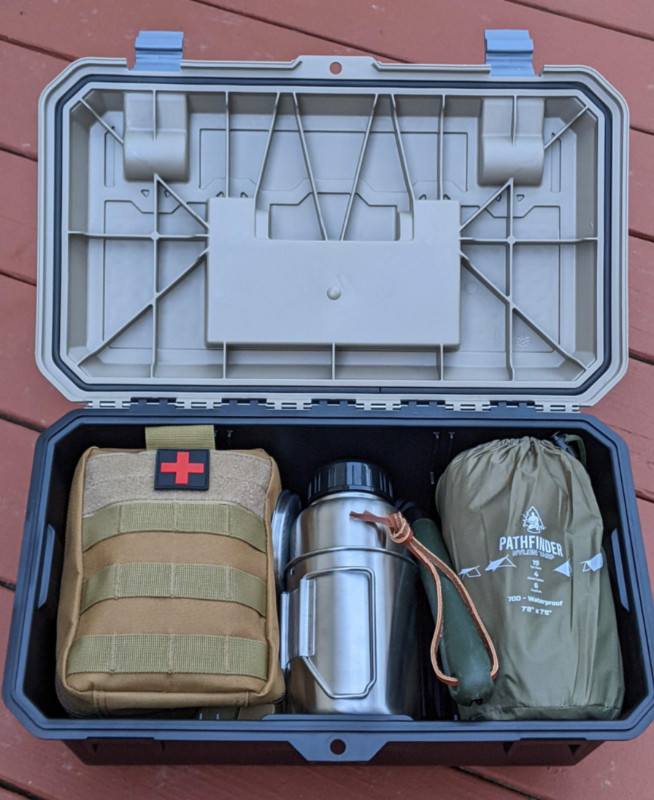 Decked X Pathfinder Survival Kit review - Have it, before you need