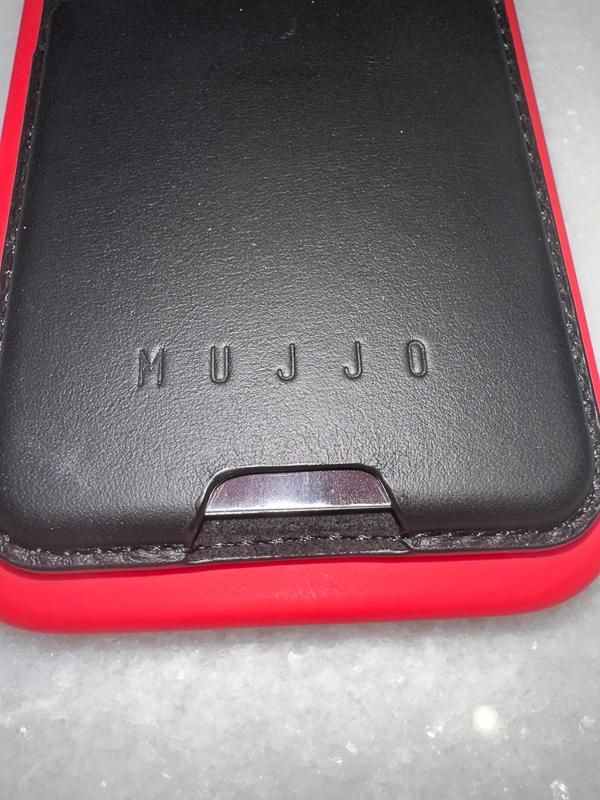 Mujjo Full Leather MagSafe iPhone wallet review - The Gadgeteer