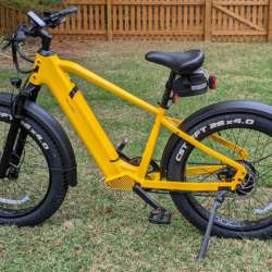 Velotric Nomad 1 e-Bike review – ‘Kid in a candy store’ adult bike fun