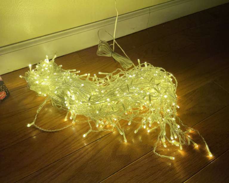 Novtech Christmas Icicle Lights review We need a little Christmas now! The Gadgeteer