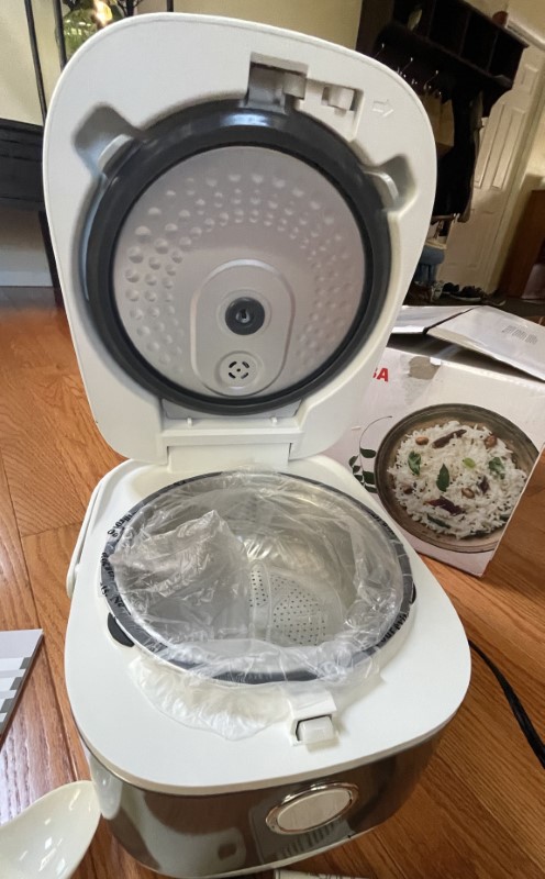 Toshiba TRSH01 Rice Cooker 04