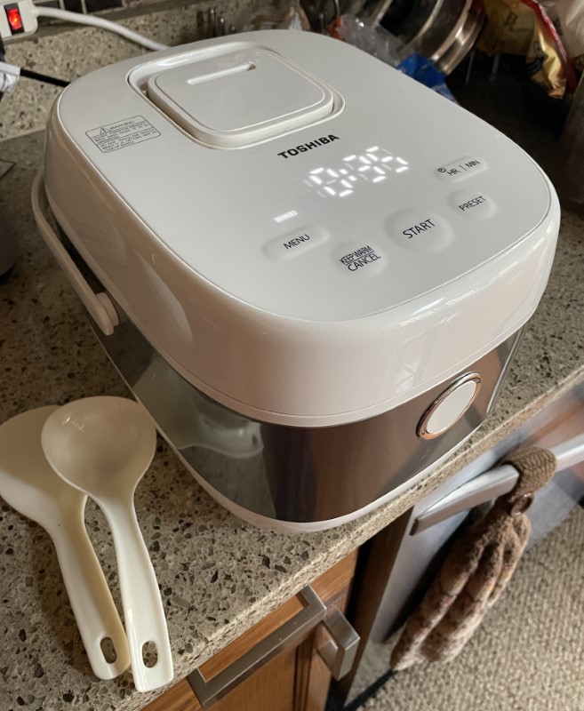 Toshiba Induction Low Carb Rice Cooker Steamer 5.5 Cups Uncooked