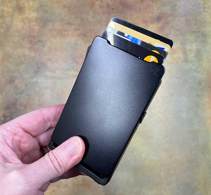 This wallet is like having a mini vault in your pocket - The Gadgeteer