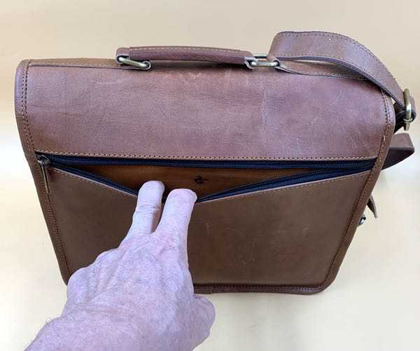 Anuent 13 Leather Messenger Bag review - A scrappy little bag for