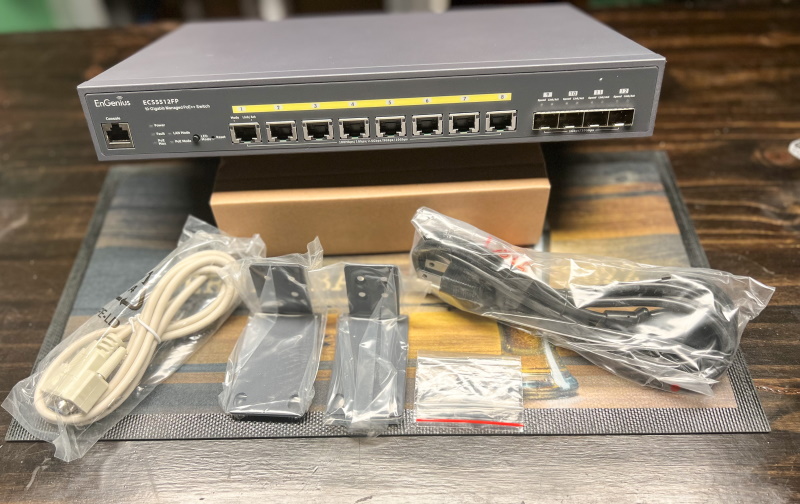 ECS5512: Cloud Managed 8-Port 10 Gigabit Switch with 4 SFP+ Ports