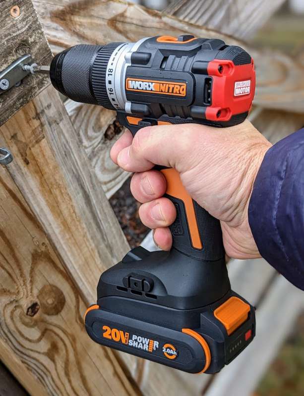 DEWALT 20V ½ Hammer Drill/Driver and ¼” Impact Driver Review Tool