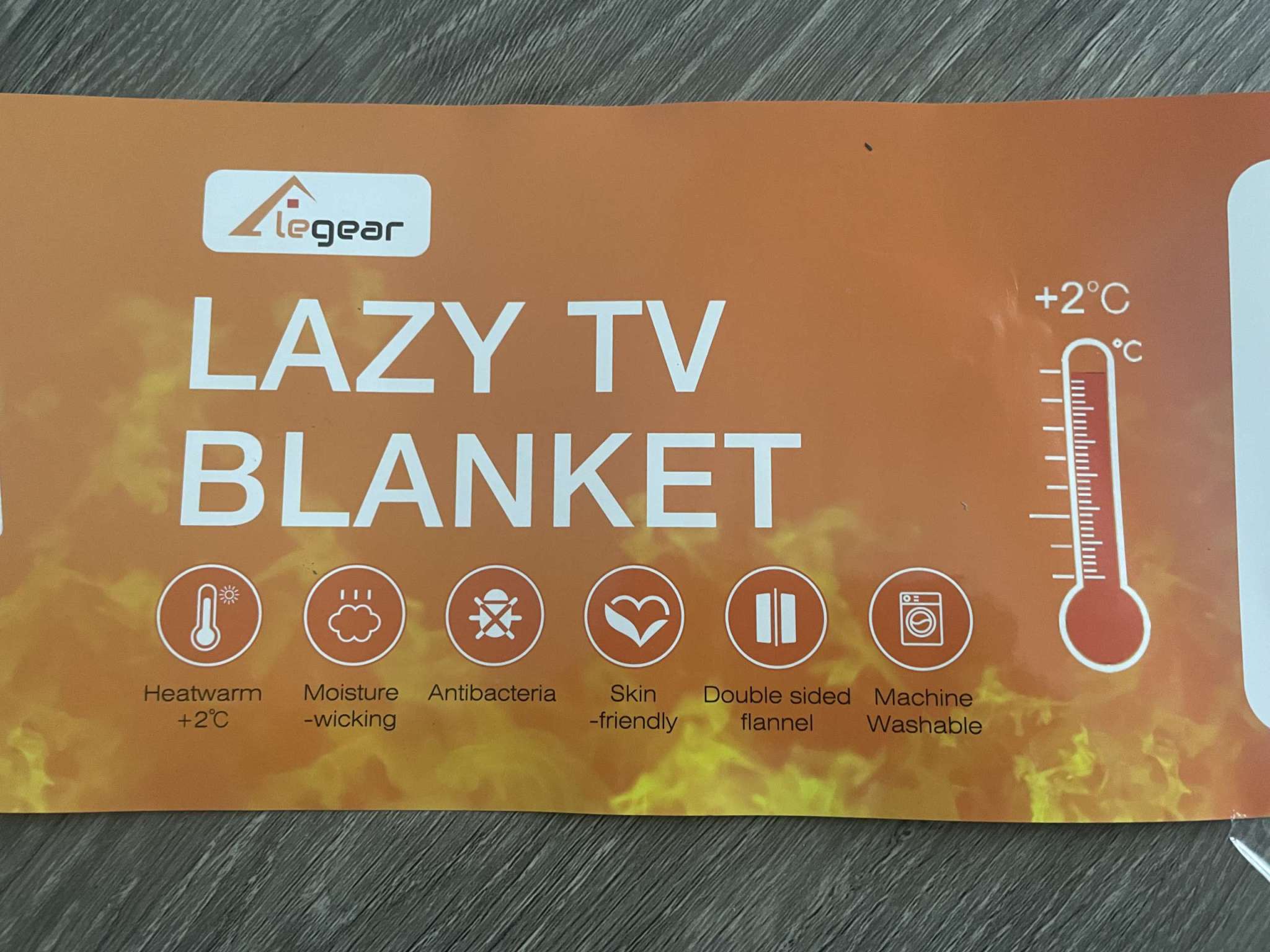 Elegear Wearable Hug Throw Blanket review The Gadgeteer