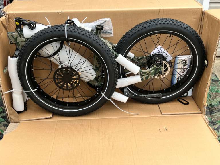 VTUVIA SN100 26 Inch Hunting Fat Tire EBike and VTUVIA SF20 StepThru