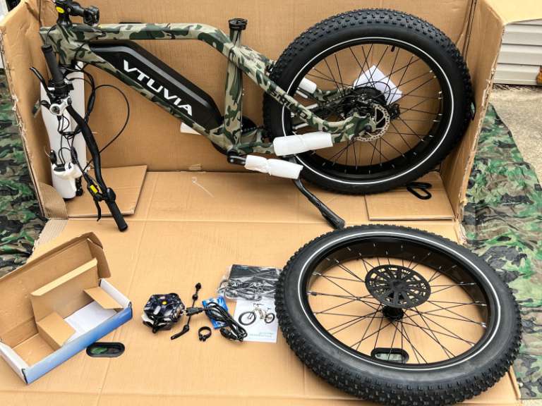 VTUVIA SN100 26 Inch Hunting Fat Tire EBike and VTUVIA SF20 StepThru