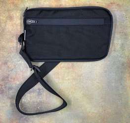 bolstr AUX Sling review - a minimalist EDC 3-in-1 bag - The Gadgeteer