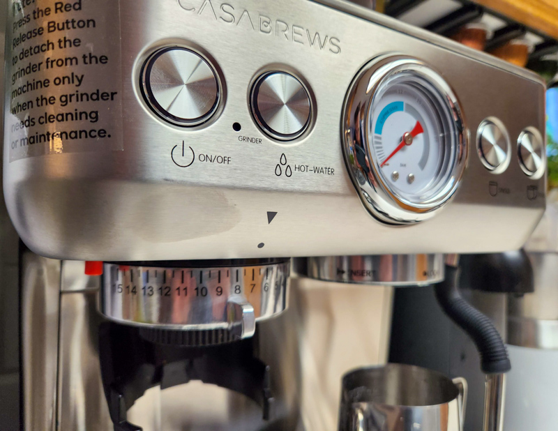 CASABREWS 5700 Gense All-in-One Espresso Machine with Auto Grinding review  - a mouthful of a name with great mouth feel - The Gadgeteer