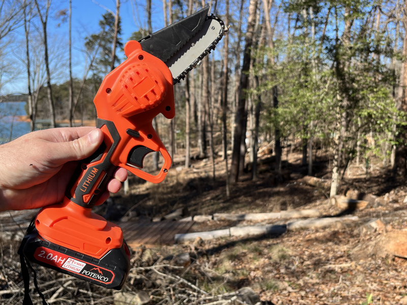 POTENCO Mini Chainsaw review - handy for trimming small branches - The  Gadgeteer