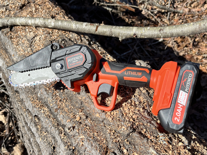 POTENCO Mini Chainsaw review - handy for trimming small branches