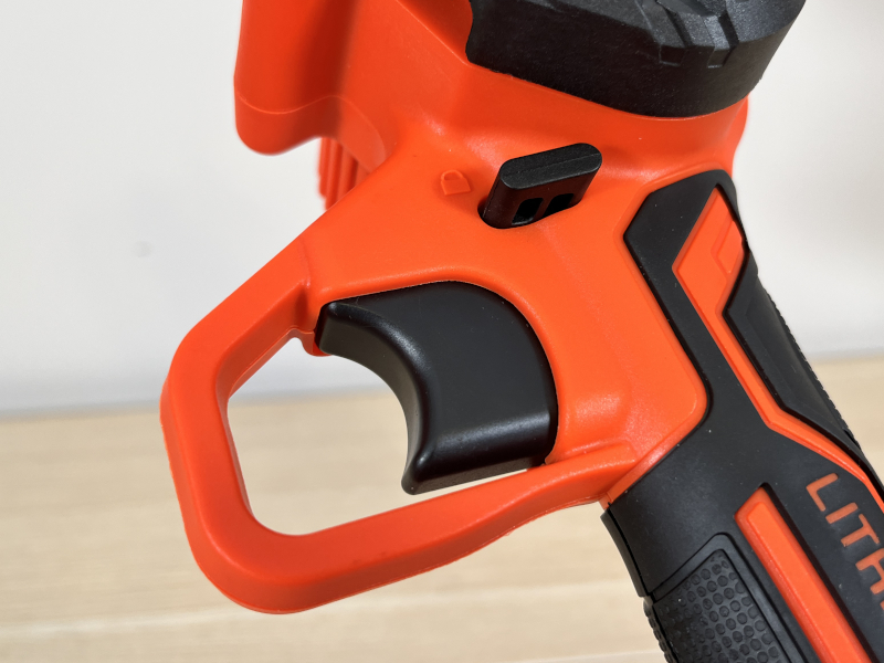 POTENCO Mini Chainsaw review - handy for trimming small branches - The  Gadgeteer