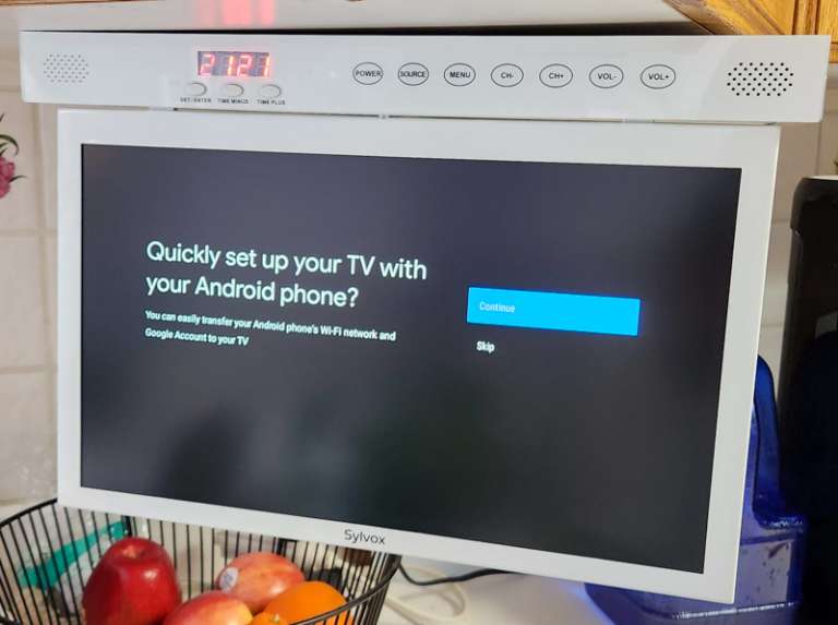 Sylvox 15.6“ Smart Under Counter Kitchen TV review a decent