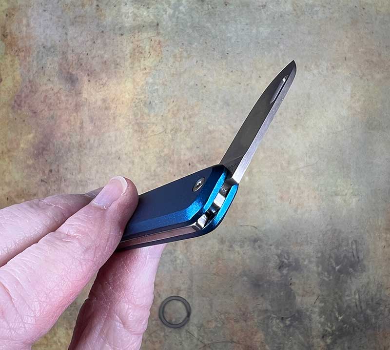 James Brand Elko knife review - a mini pocket knife with extra features -  The Gadgeteer